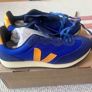 VEJA Rio Branco size 42